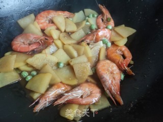 青虾豌豆炒土豆片的做法步骤：10