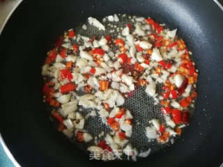 螺丝椒炒扇贝肉的做法步骤：6