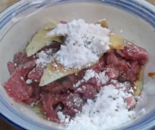 蒜香牛肉的做法步骤：1