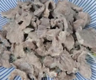 蒜香牛肉的做法步骤：5
