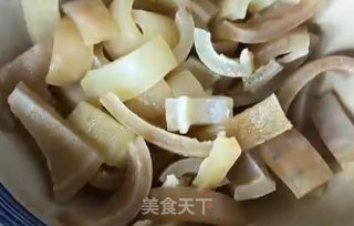 炒猪皮的做法步骤：5