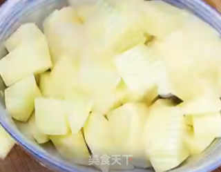 砂锅鸡煲的做法步骤：2