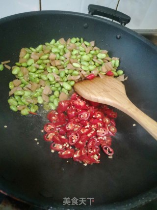 萝卜干炒毛豆的做法步骤：11