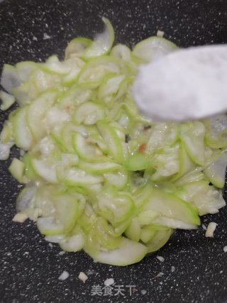 黄豆酱炒蒲瓜的做法步骤：4