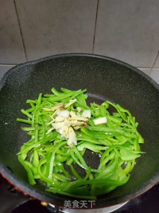 辣椒炒扇贝肉的做法步骤：5