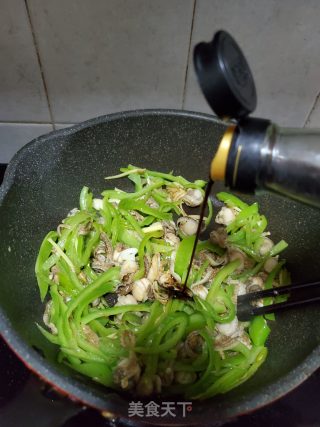辣椒炒扇贝肉的做法步骤：8