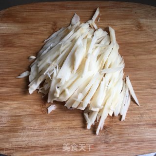 炸藕条的做法步骤：1