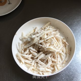 炸藕条的做法步骤：3