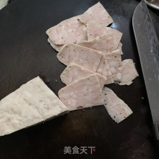 肉饼花甲汤米粉的做法步骤：4