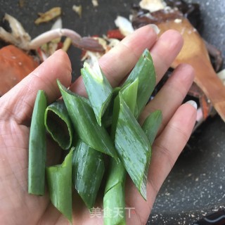 泡椒木耳炒梭子蟹的做法步骤：11