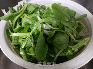 清炒小青菜的做法步骤：1