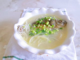 萝卜丝鲫鱼汤的做法步骤：10
