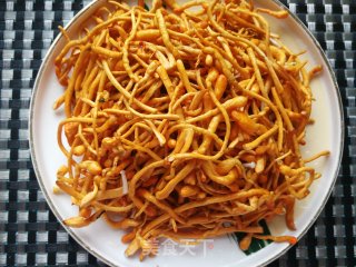 白玉菇虫草花鸡腿汤的做法步骤：8