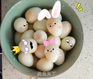 超级好吃的五香鹌鹑蛋的做法步骤：2