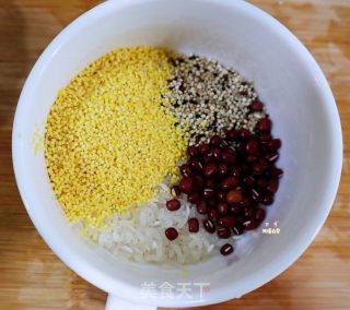 宝宝营养粥！ 胡萝卜小米藜麦粥   红豆藜麦羹，软糯易消化提高免疫力（适合月龄12+）的做法步骤：1