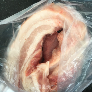 马齿苋干烧五花肉的做法步骤：5