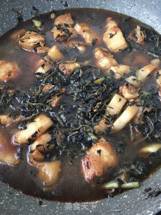 马齿苋干烧五花肉的做法步骤：19