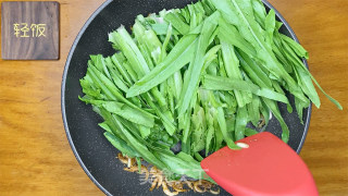 油麦菜炒尖椒丨家庭快手菜，好吃又健康！！的做法步骤：5