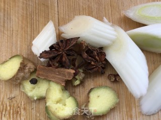 眉豆炖乳鸽的做法步骤：6
