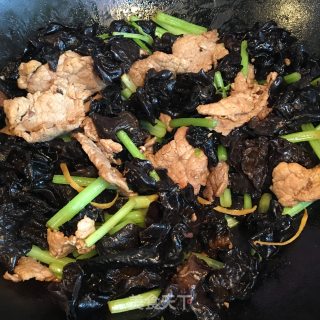 肉片炒木耳的做法步骤：8
