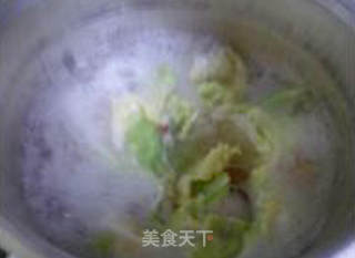 鲜菇圆白菜猪脚圈汤的做法步骤：9