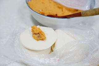 胡萝卜鲜肉饺的做法步骤：5