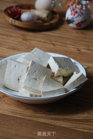 红烧豆腐块的做法步骤：2