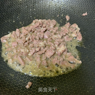 咖喱牛肉炒土豆萝卜的做法步骤：6