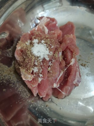 黄瓜滑肉汤的做法步骤：1
