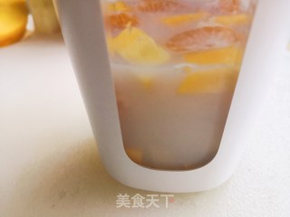 黄桃桔子牛奶饮的做法步骤：4