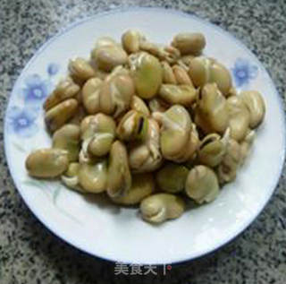 野山笋炒蚕豆芽的做法步骤：2