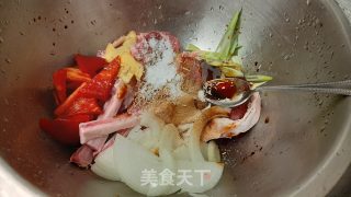秘制孜然葱香烤羊排的做法步骤：4
