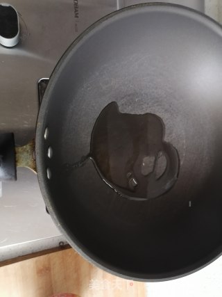 火腿肠炒米粉的做法步骤：5