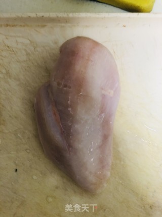大鸡排的做法步骤：1