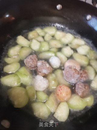 丝瓜肉丸汤的做法步骤：4