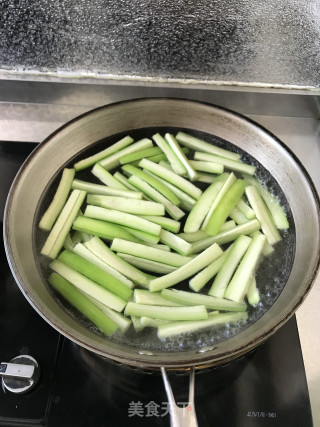 蒜香丝瓜的做法步骤：5