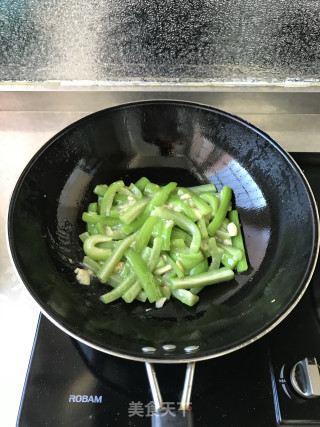 蒜香丝瓜的做法步骤：8