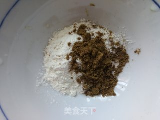 香葱椒盐牛角卷的做法步骤：11