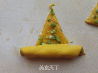 香葱椒盐牛角卷的做法步骤：21