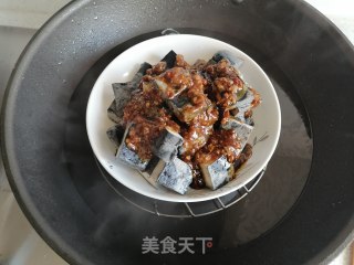 剁椒蒸臭豆腐的做法步骤：4