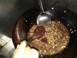 家庭版葱香炸酱的做法步骤：10