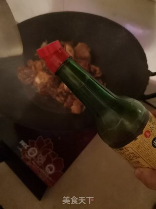 板栗烧鸡的做法步骤：6