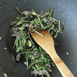 酸辣鸽杂面的做法步骤：12