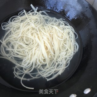 酸辣鸽杂面的做法步骤：23