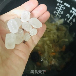 红枣枸杞银耳汤的做法步骤：5