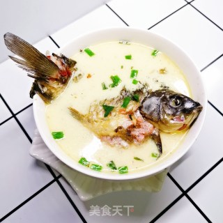 牛奶鲫鱼汤的做法步骤：9