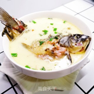 牛奶鲫鱼汤的做法步骤：10
