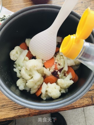 炝拌胡萝卜菜花的做法步骤：6