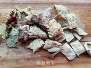 土豆粉丝炖肉的做法步骤：2