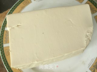 麻辣豆腐的做法步骤：1